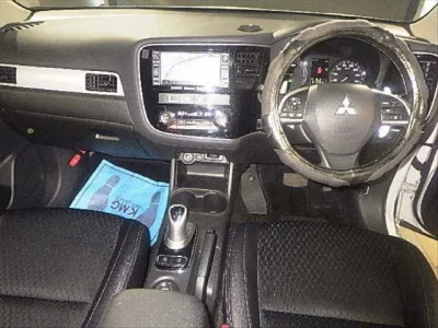 Mitsubishi OUTLANDER PHEV