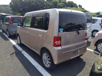 Daihatsu MOVE CONTE