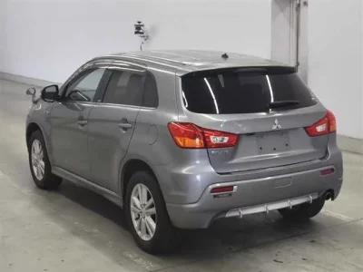 Mitsubishi RVR