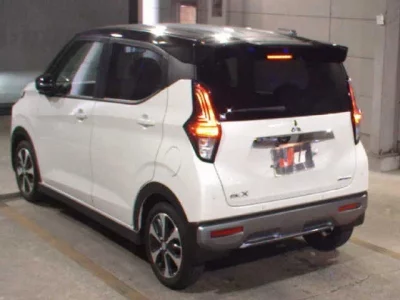Mitsubishi EK X