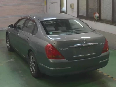 Nissan TEANA