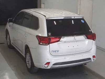 Mitsubishi OUTLANDER PHEV