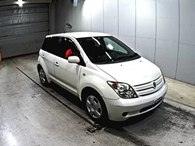 Toyota IST