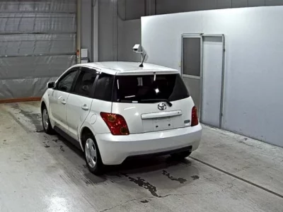 Toyota IST