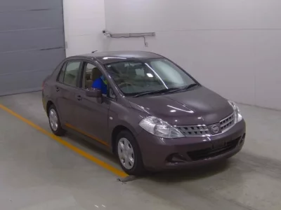 Nissan TIIDA LATIO