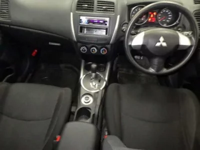 Mitsubishi RVR