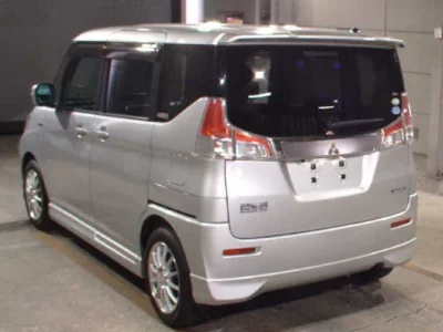 Mitsubishi DELICA D2
