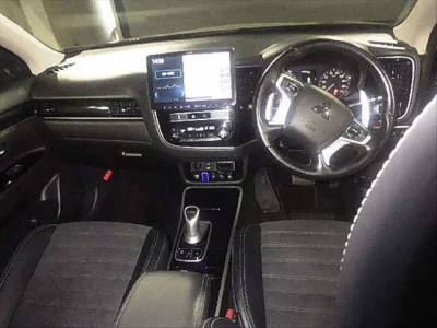 Mitsubishi OUTLANDER PHEV