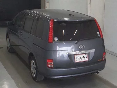 Toyota ISIS