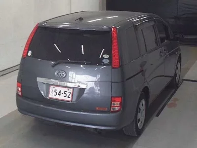 Toyota ISIS