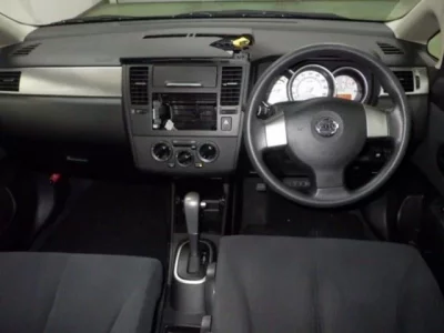 Nissan TIIDA LATIO