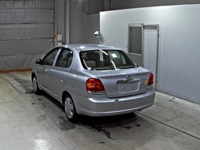 Toyota PLATZ