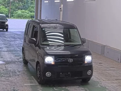 Toyota PIXIS SPACE
