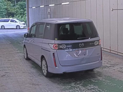 Mazda BIANTE