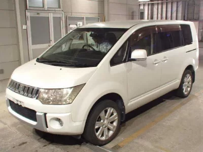 Mitsubishi DELICA D5