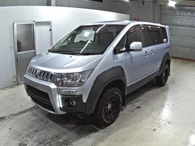 Mitsubishi DELICA D5