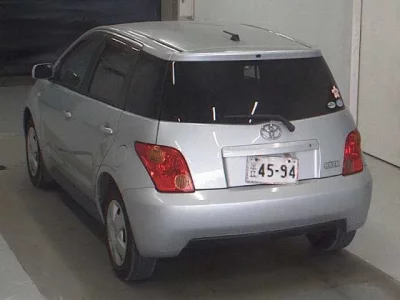 Toyota IST