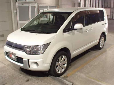 Mitsubishi DELICA D5