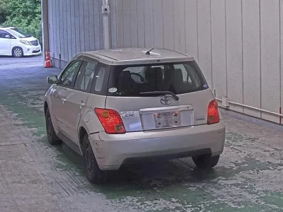 Toyota IST