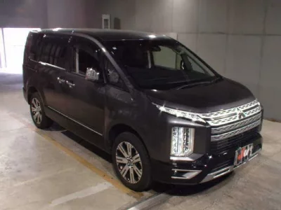 Mitsubishi DELICA D5
