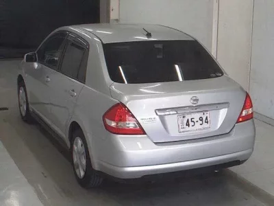 Nissan TIIDA LATIO