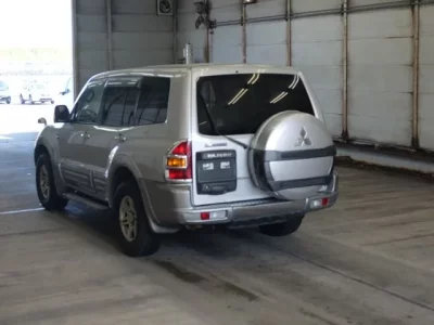 Mitsubishi PAJERO