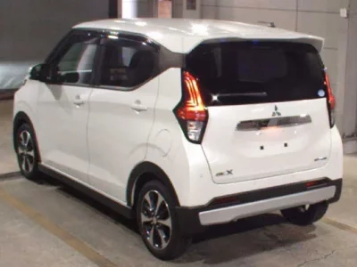 Mitsubishi EK X