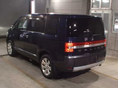 Mitsubishi DELICA D5