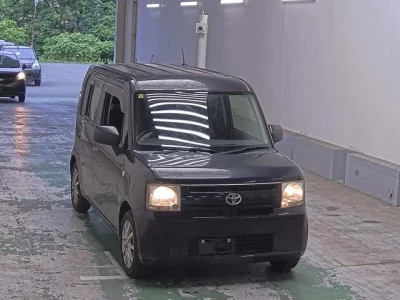 Toyota PIXIS SPACE