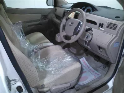 Toyota RAUM
