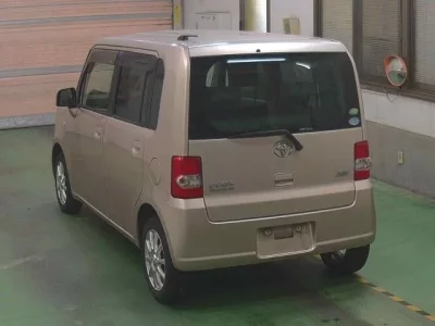 Toyota PIXIS SPACE