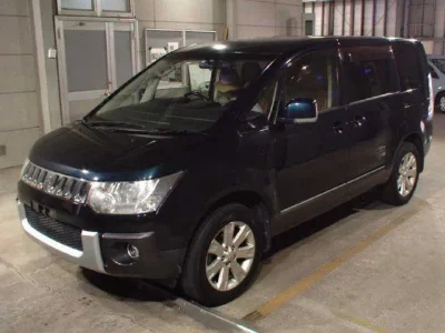 Mitsubishi DELICA D5