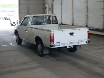 Nissan DATSUN PICKUP