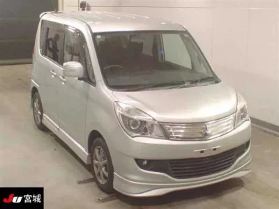 Mitsubishi DELICA D2