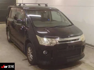 Mitsubishi DELICA D5