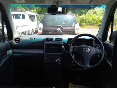 Toyota PIXIS SPACE