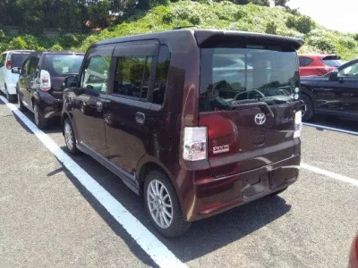 Toyota PIXIS SPACE