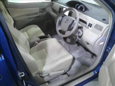 Toyota RAUM