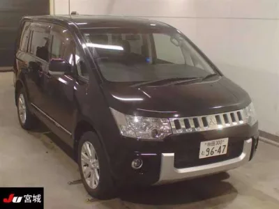 Mitsubishi DELICA D5