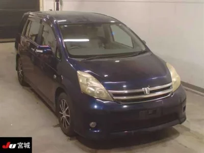 Toyota ISIS