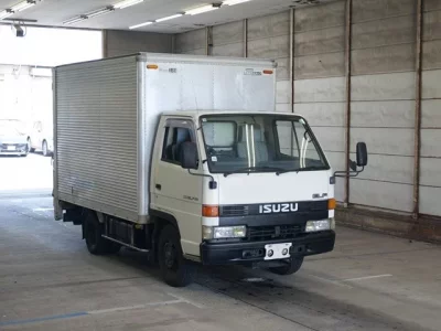 Isuzu ELF TRUCK
