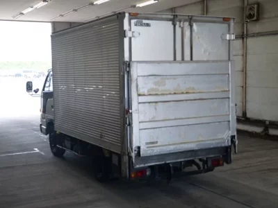 Isuzu ELF TRUCK