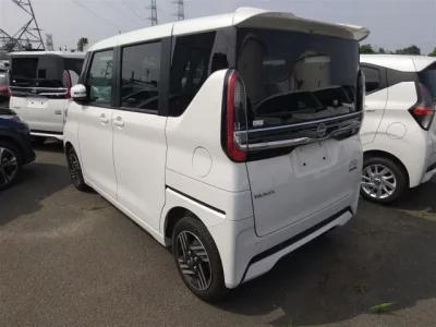 Nissan ROOX