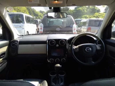 Mazda VERISA