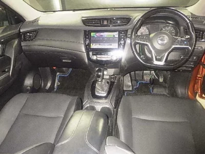 Nissan X-TRAIL