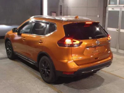 Nissan X-TRAIL