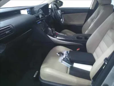 Lexus IS