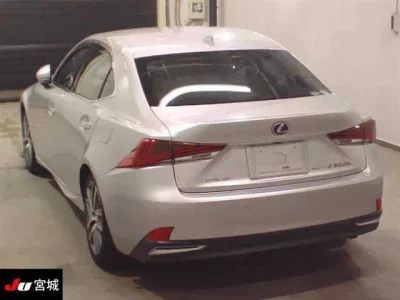 Lexus IS