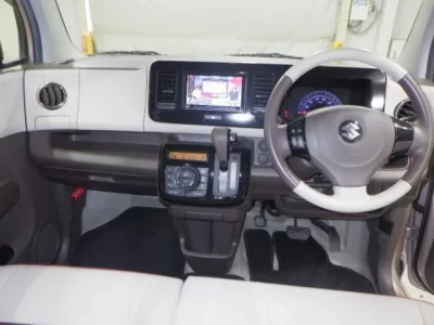 Suzuki MRWAGON