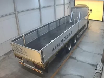Isuzu TRUCK